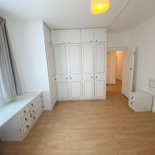 Windsor Court, Golders Green Road, NW11