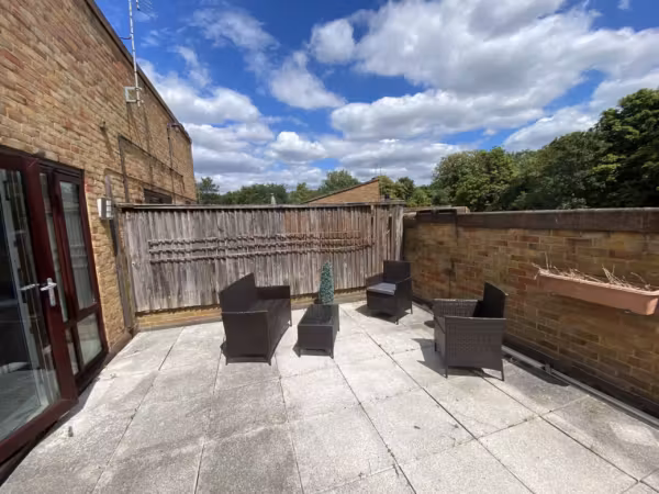 Woodburn Close, Hendon NW4 2NF